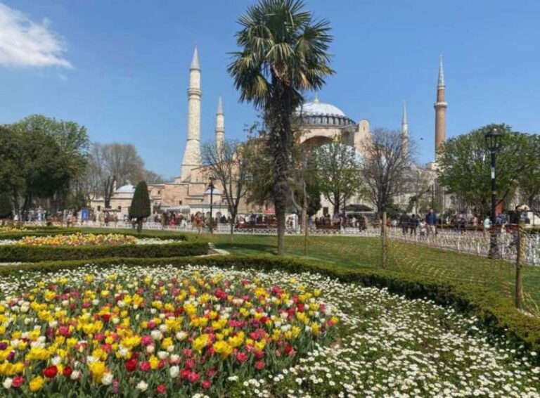Spring in Istanbul and Istanbul Tulip Festival 2025: don't miss!